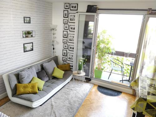 Le Parisien T1Antony-Berny by Beds4Wanderlust - 35m2 avec Balcon - Aéroport Orly 5miles - Train Station RER B ORLYVAL 1mile