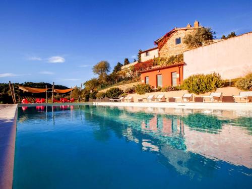 Sunlit Holiday Home in Pelago Italy with Pool and Sauna gîte à louer Mugello Circuit