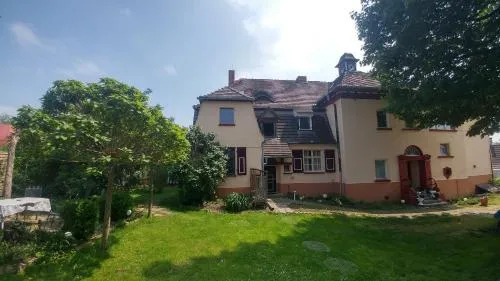 Historische Schule "Ferienwohnung Pauline" I&II in Stöbnitz, Deutschland