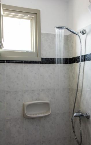 Sail Inn Studios & Apartments - image 3
