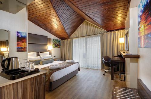 Ramada Resort by Wyndham Akbuk - All Inclusive Ramada Resort by Wyndham Akbuk - All Inclusive