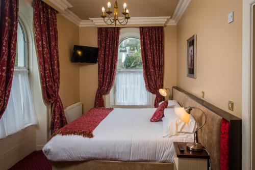 Gabriel House Guesthouse in Saint Luke's Cross