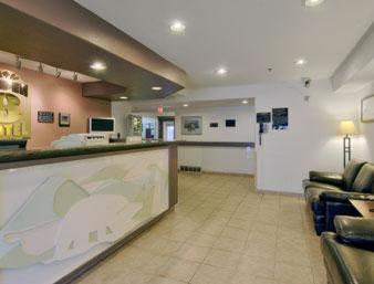 Előcsarnok, Super 8 By Wyndham Yellowknife in Yellowknife (Északnyugati Területek)