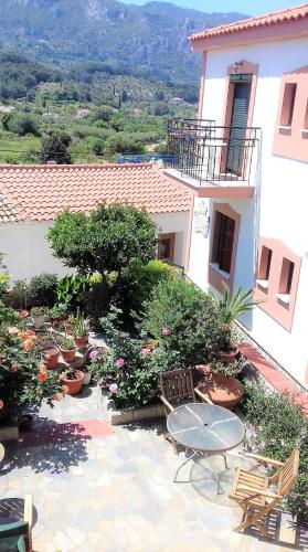 Kilátás, Green Hill Studios & Apartments in Kokkari