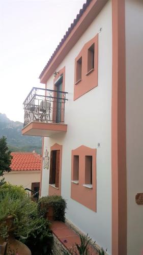 Green Hill Studios & Apartments, Kokkari