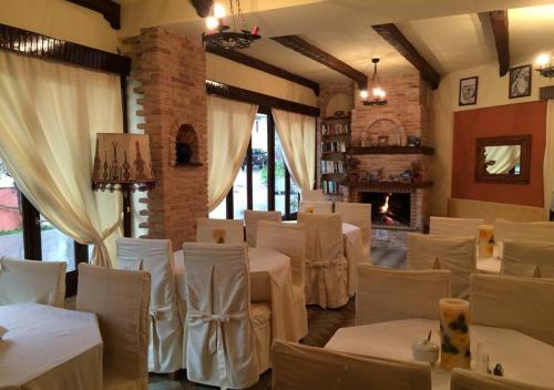 Shared lounge/TV area, Green Hotel - Maravel Botanical Garden in Lampi