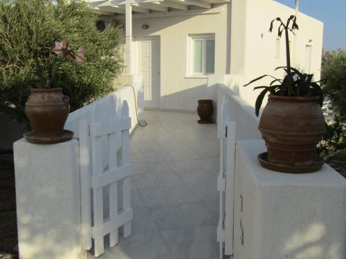 Hotel Perissa - image 2