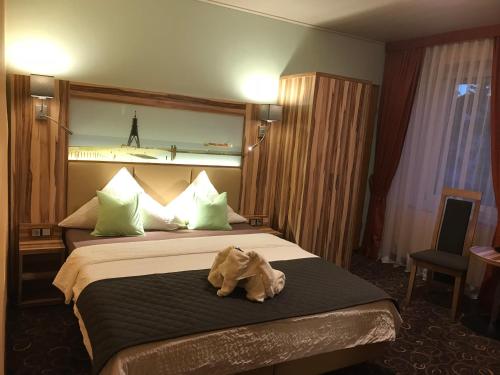 1 queen bed