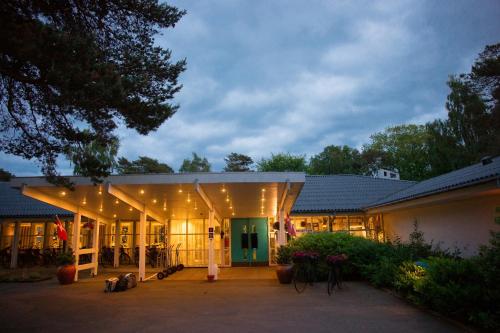 Strandhotel Balka Søbad, Neksø bei Nørremark