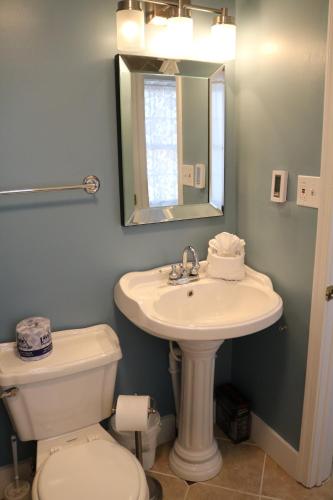 Farmhouse Efficiency Suite - Rear