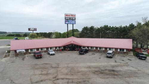 Bloomer Inn & Suites - 숙소 외관