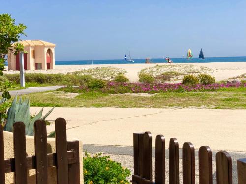 Barcaresa-MAISONNETTE VUE MER PIEDS DANS L'EAU WIFI - Location saisonnière - Leucate