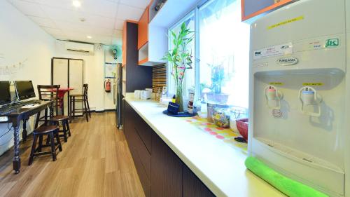 River City Inn, Singapur