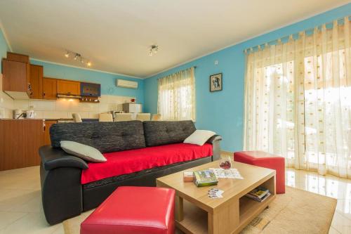 Family friendly apartments with a swimming pool Opatija - 7916 - image 3