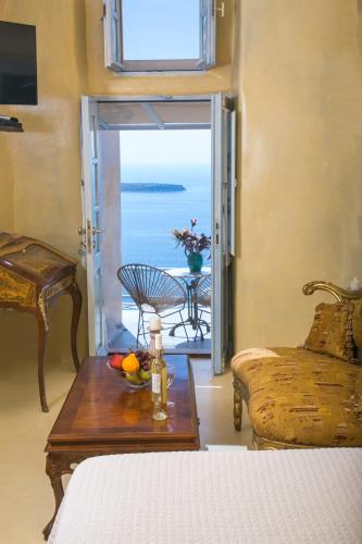 Superior Suite with Sunset View image 9