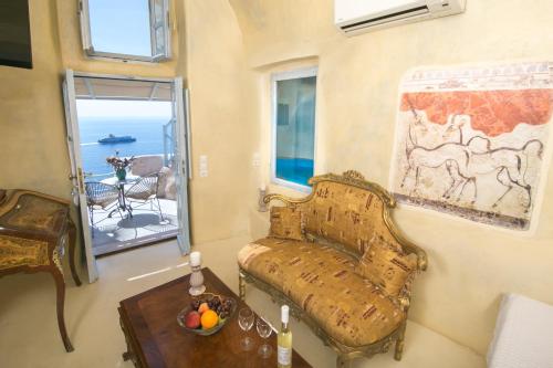 Superior Suite with Sunset View image 8