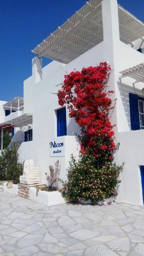 Nicos Studios & Apartments