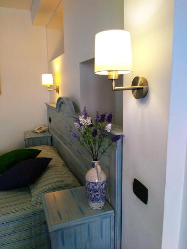 Blue Moon Hotel - image 10