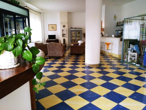 Blue Moon Hotel - image 6