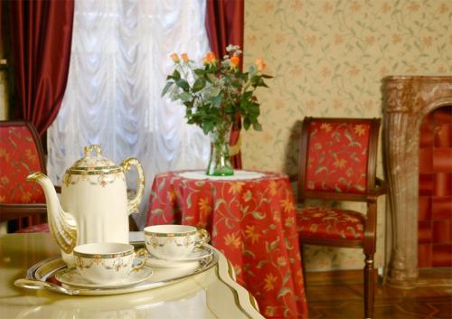 Hotel At Leonard – Venice, GA