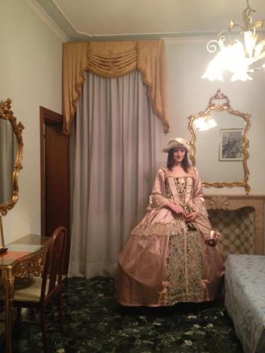 Hotel At Leonard - image 3