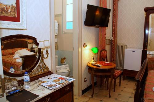 Sitges Royal Rooms - image 2