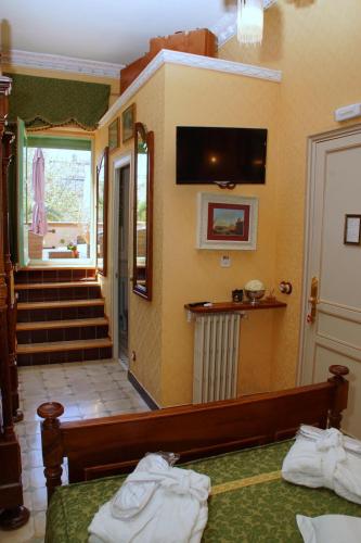 Sitges Royal Rooms - image 11