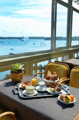 Logis Hotel Restaurant le Printania - 식음료(F&B)