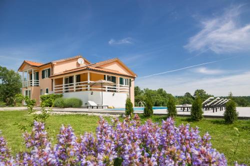  Villa Olea in 52223 Labin