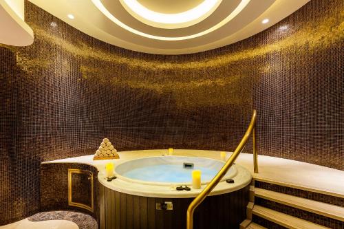 Facilities, Ezdan Palace Hotel near Tawar Mall