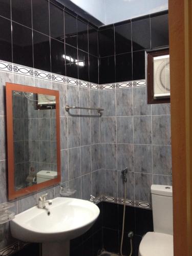 Deluxe Family Room image 10