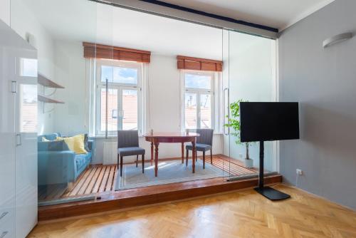 Modern apartment few steps from centre, Praha (fotografie 9)