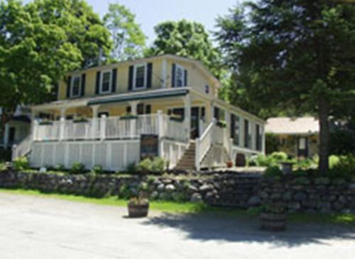 Serendipity B&B - Accommodation - North Hatley