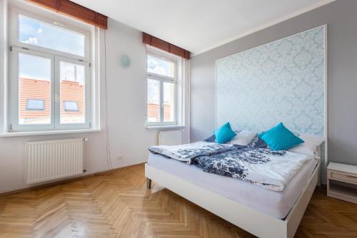 Bright apartment few steps from centre, Prag (Foto 9)