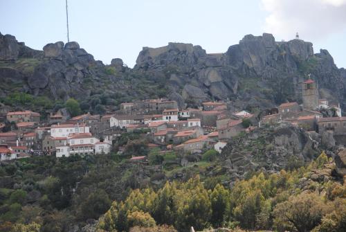 ทัศนียภาพ, Moradia Familia Escoto in มอนซานโต