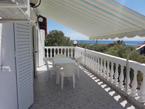  Villa, Sea, Wonderful View in 63080 Nea Iraklia
