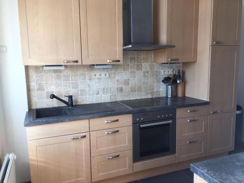  Nicely located, spacey (130 m2) and cosy apartment in Antwerpen