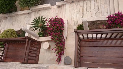 Lithos Traditional Guest Houses - main image
