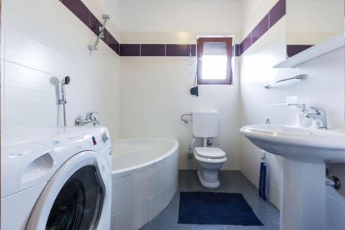 Holiday Home Lota - image 2