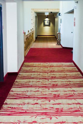 Bowman Lodge & Convention Center - image 2