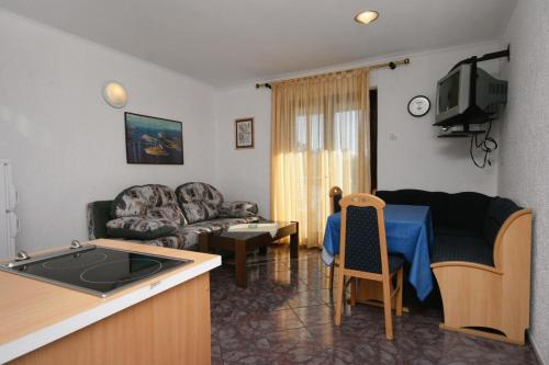  Apartment Pinezici 5440b in Vrh