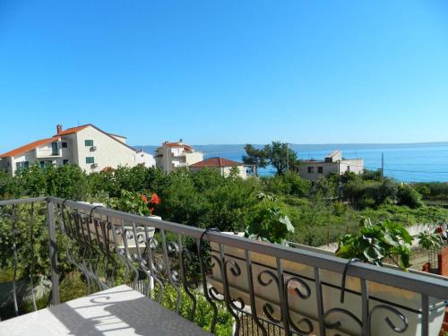 Apartments by the sea Podstrana Split - 14976 Podstrana 