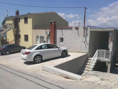 Apartments with a parking space Podstrana Split - 15377 - main image