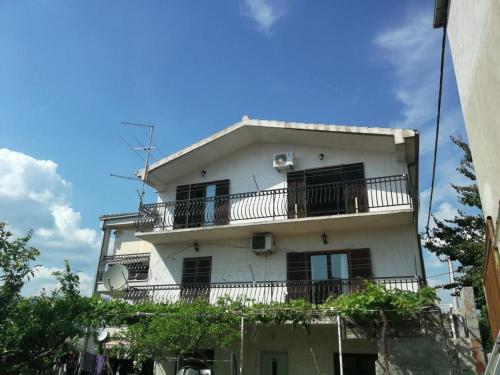 Apartments with a parking space Split - 15410, Split (photo 3)