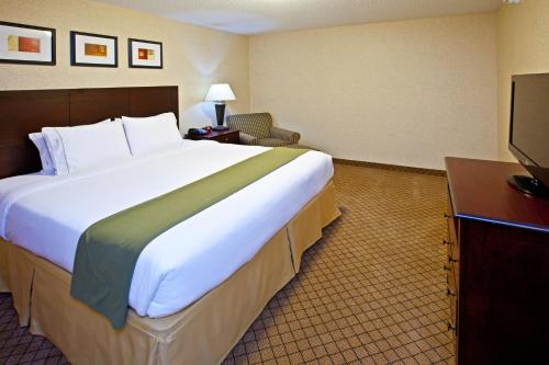 Holiday Inn Express Hotel & Suites Anderson an IHG Hotel - main image