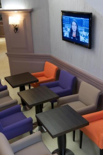 The Originals City Hôtel Astoria Vatican Lourdes (Inter-Hotel) - image 6
