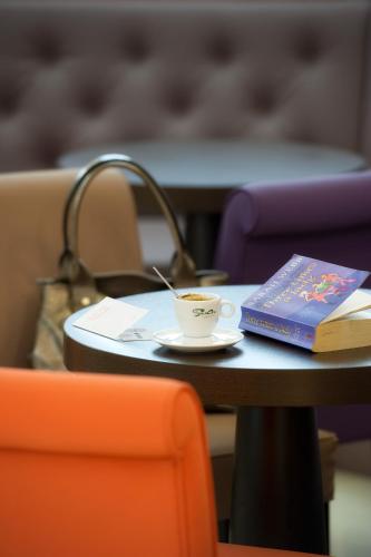 The Originals City Hôtel Astoria Vatican Lourdes (Inter-Hotel) - image 11