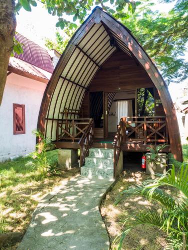 กีลี เทอร์เทิล บีช รีสอร์ต (Gili Turtle Beach Resort) in เกาะกิลิ