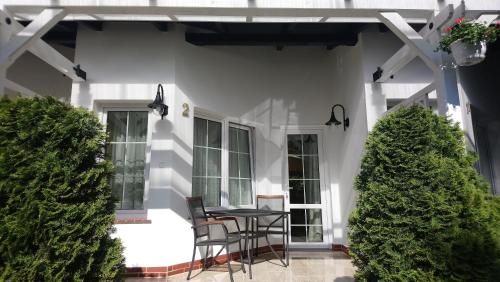 Pod Sosnami Pod Sosnami