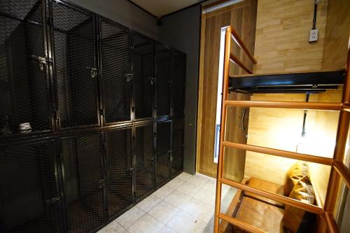 Sleep Owl Hostel - image 8